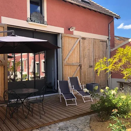 L'escale Bellifontaine Guest house Ury